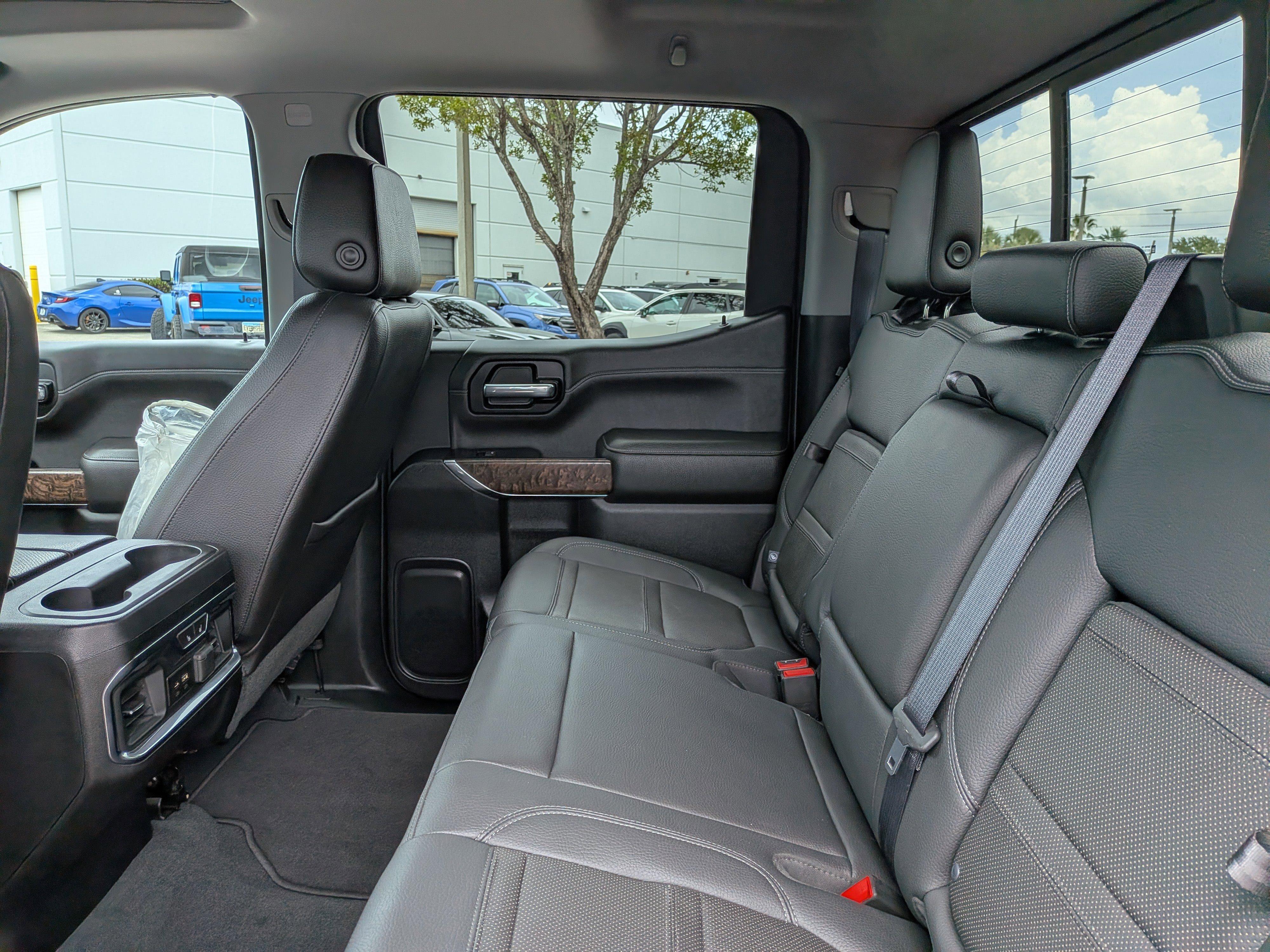 Used 2019 GMC Sierra 1500 Denali w/ Denali Ultimate Package AWD/4WD image 14