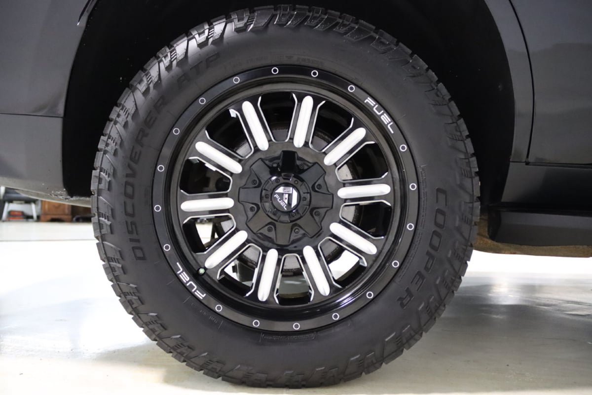 Used 2022 Chevrolet Tahoe RST w/ Luxury Package AWD/4WD image 75
