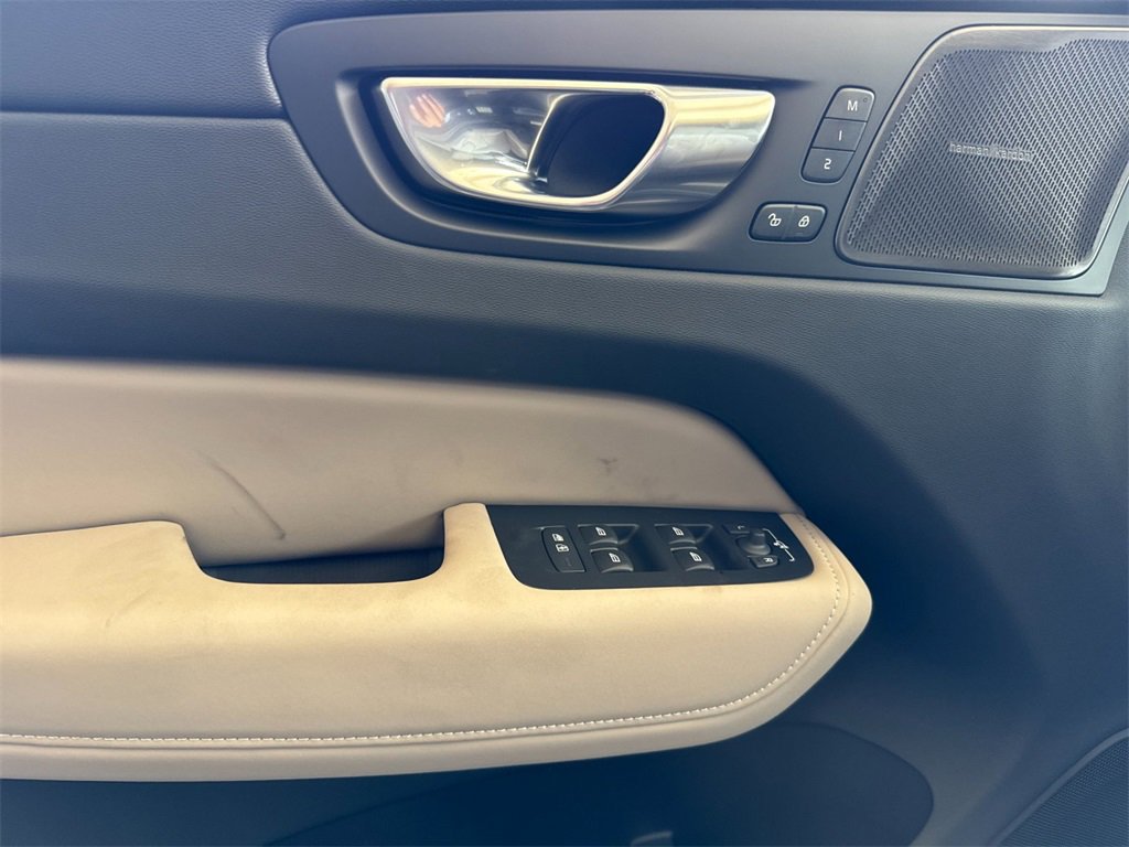 New 2026 Volvo XC60 B5 Plus w/ Climate Package PRO image 10