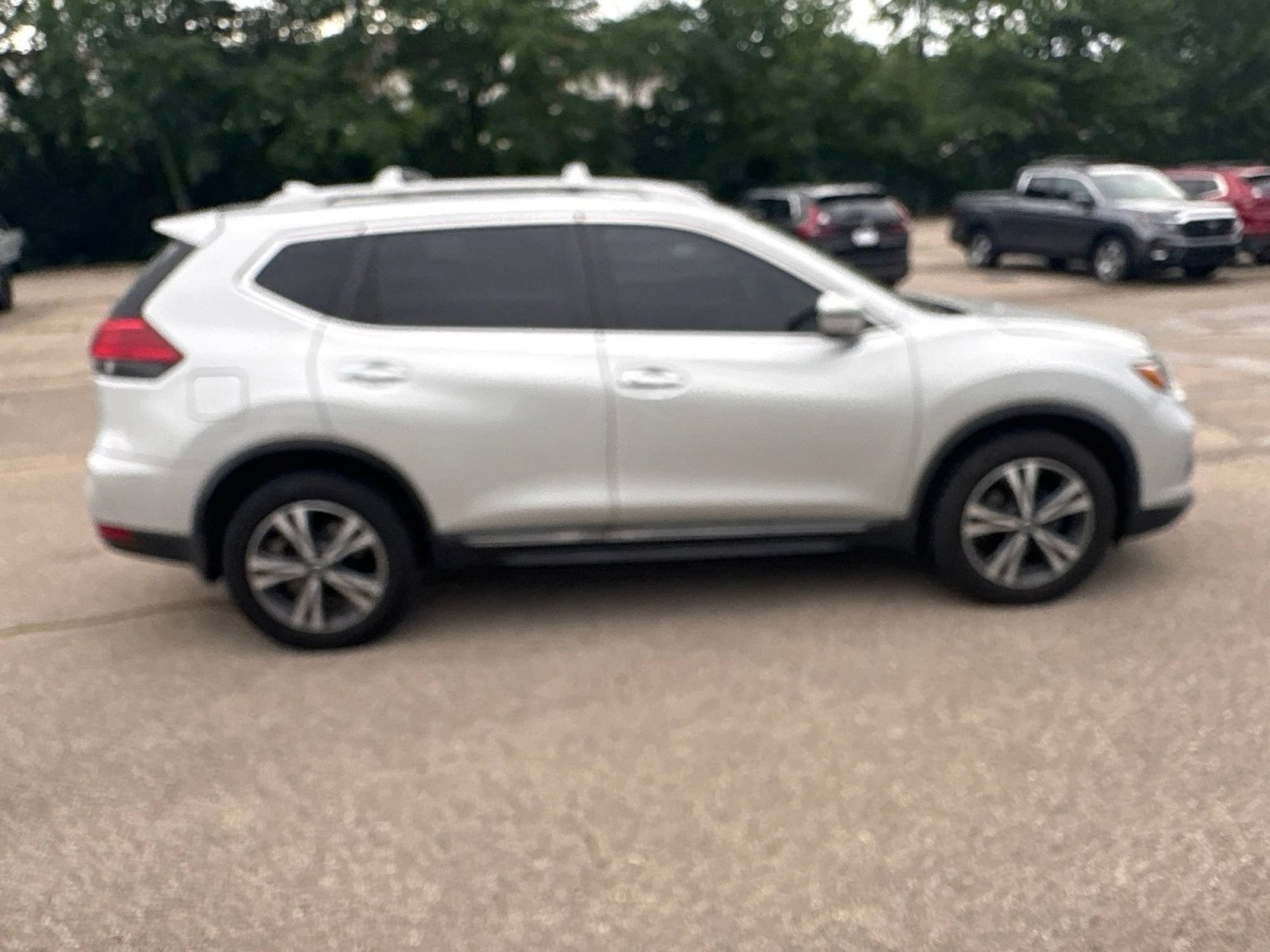 Used 2017 Nissan Rogue SL w/ SL Premium Package AWD/4WD image 20
