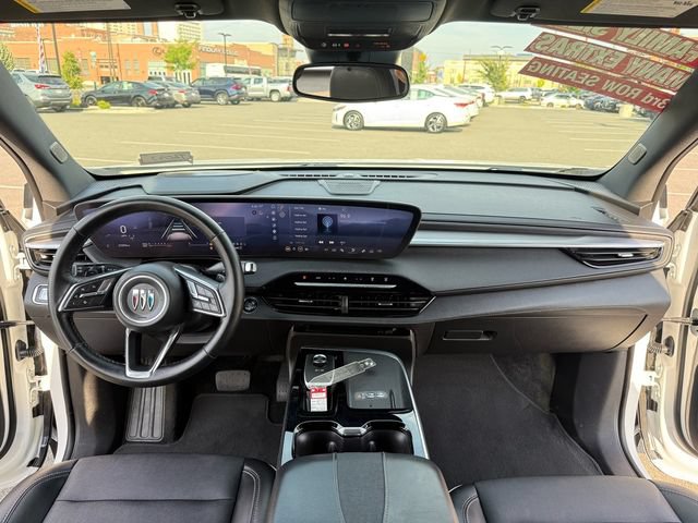 Used 2025 Buick Enclave Preferred AWD/4WD image 11