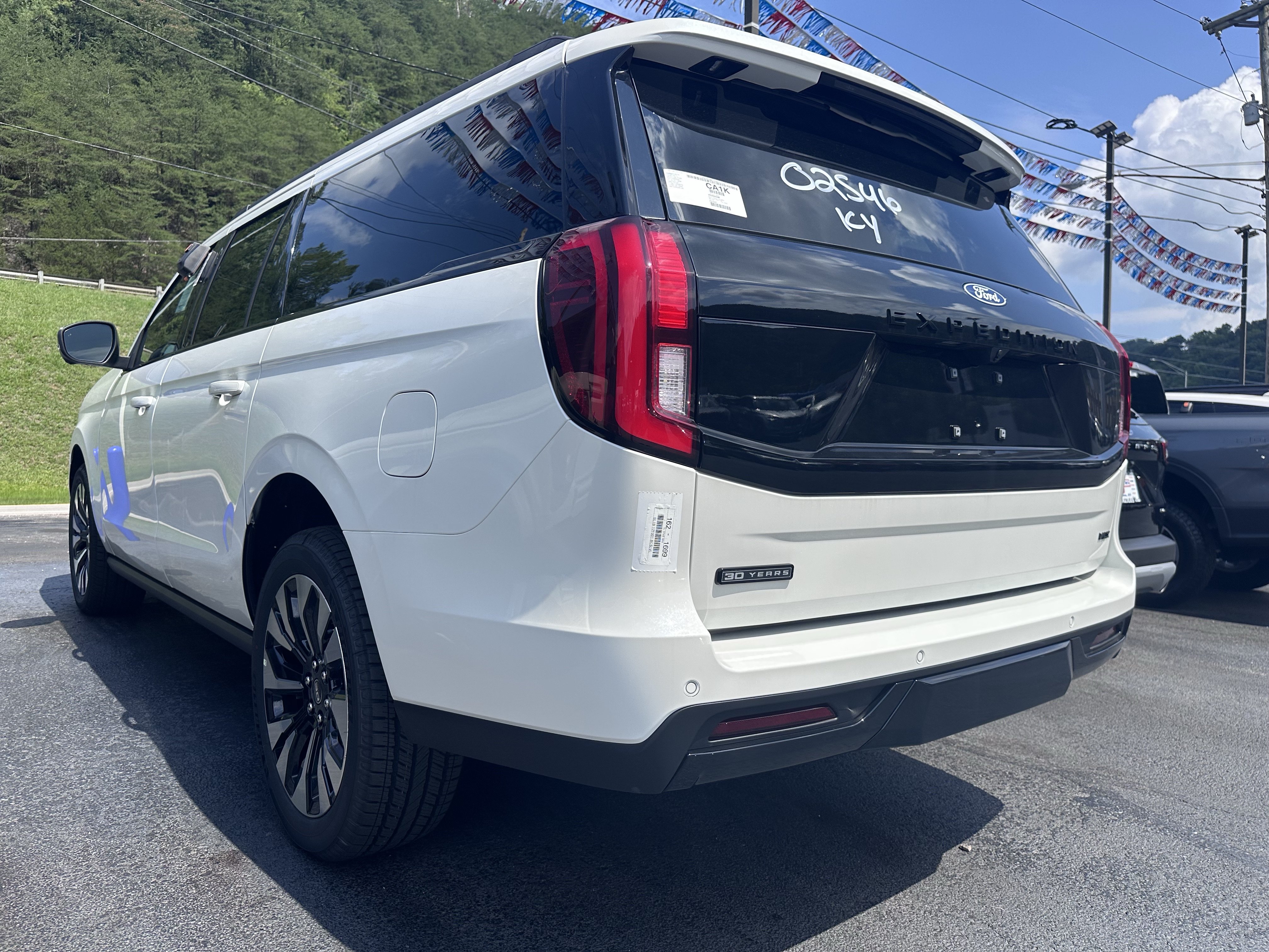 New 2027 Ford Expedition Max Platinum AWD/4WD image 8