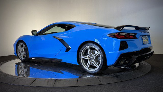 Used 2024 Chevrolet Corvette Stingray Premium Cpe w/ Z51 Performance Package RWD image 3