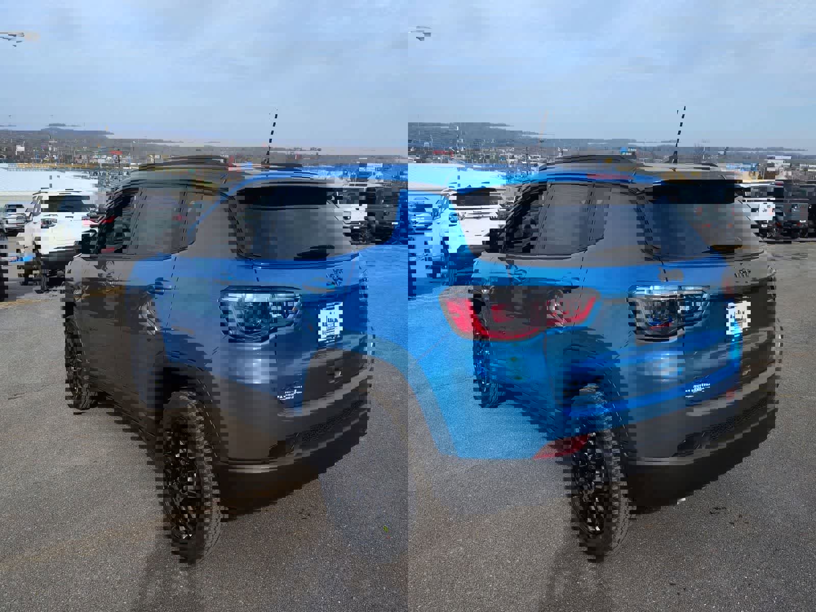 New 2026 Jeep Compass Latitude image 6