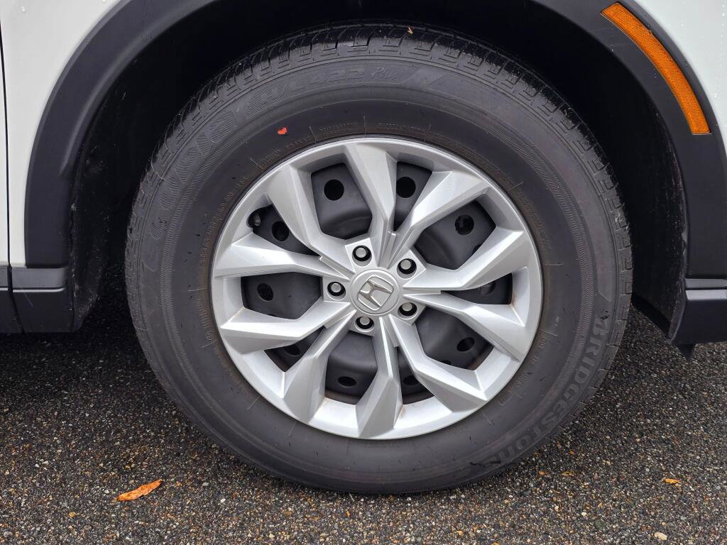 Certified 2025 Honda CR-V LX image 9
