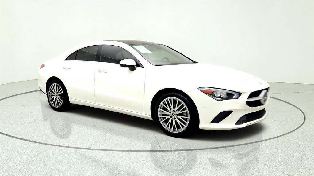 Used 2023 Mercedes-Benz CLA 250 w/ Premium Package image 3