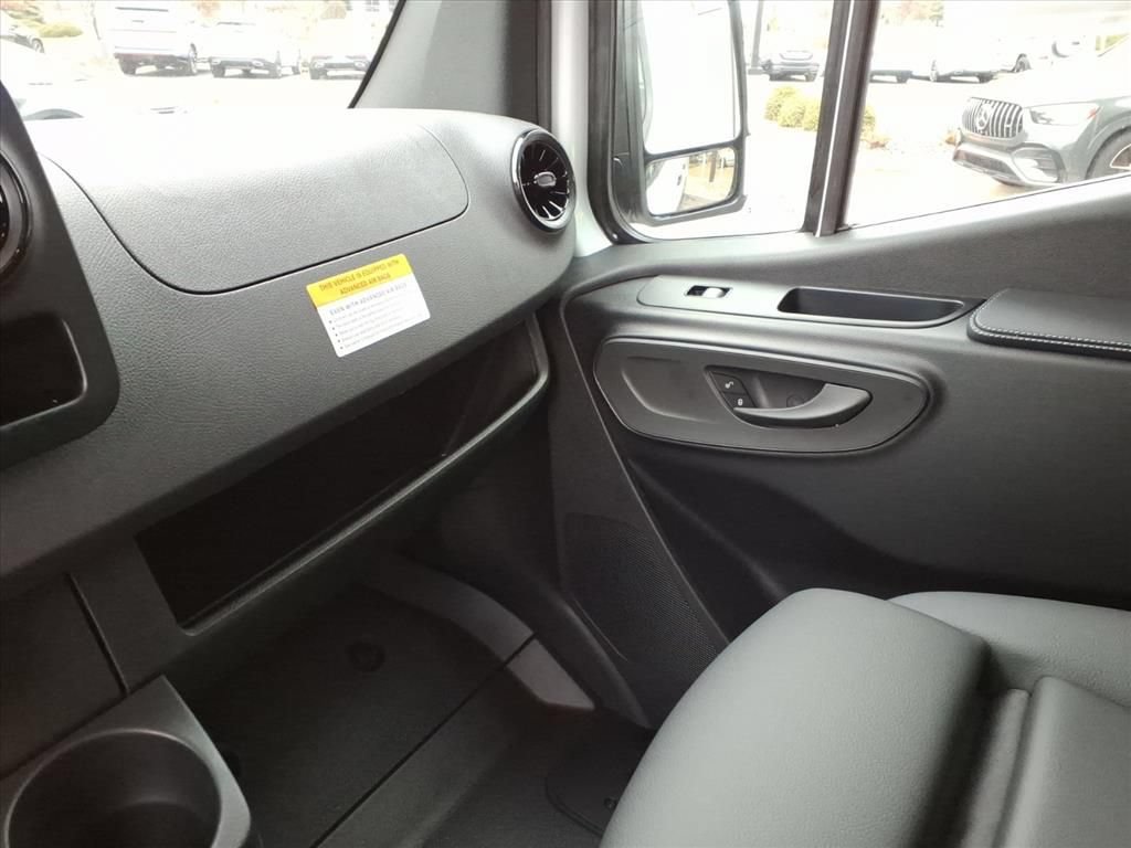 Used 2026 Mercedes-Benz Sprinter 2500 image 22