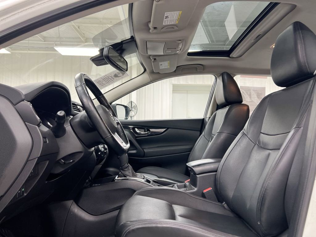 Used 2022 Nissan Rogue Sport SL w/ Premium Package image 20