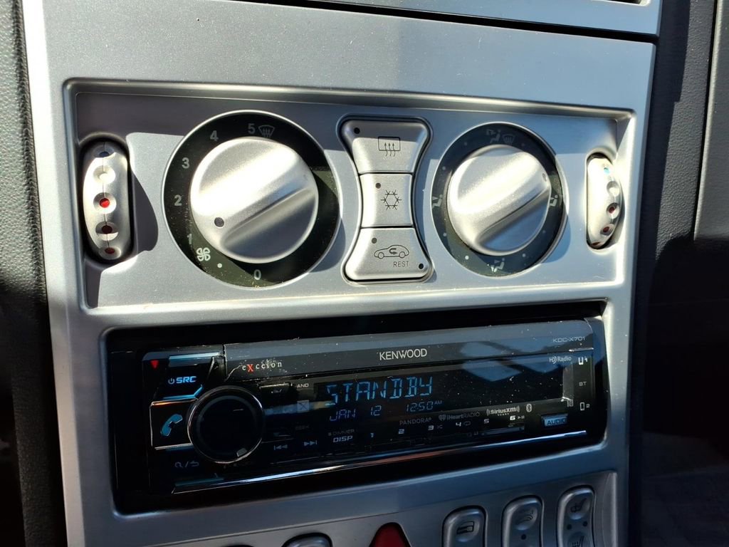 Used 2008 Chrysler Crossfire Limited image 11