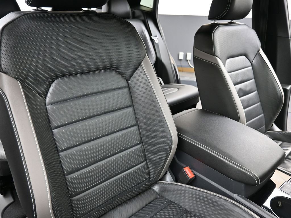 Used 2023 Volkswagen Atlas Cross Sport SEL Premium R-Line AWD/4WD image 14