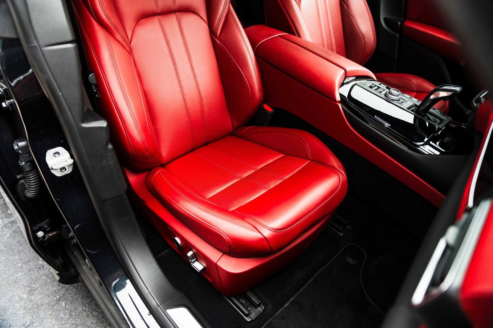 Used 2021 Maserati Levante S GranSport AWD/4WD image 44