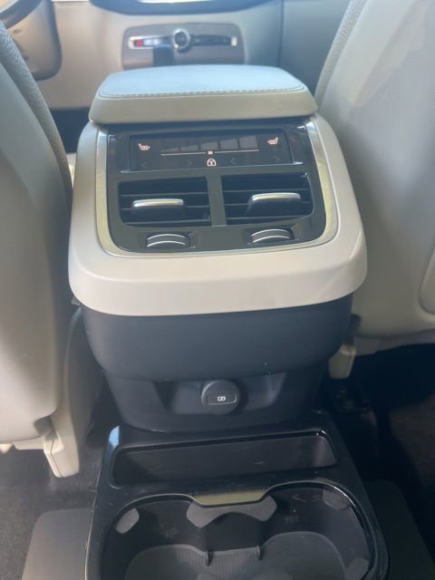 Used 2023 Volvo XC90 B6 Plus w/ Protection Package Premier image 24