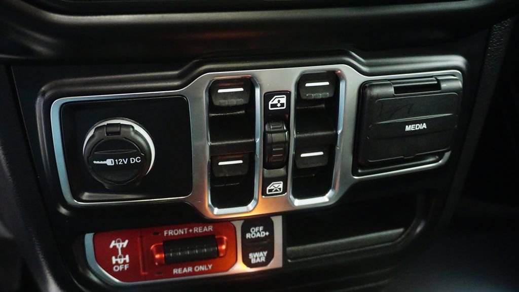 Used 2021 Jeep Wrangler Unlimited Rubicon w/ Uconnect 4C Nav & Sound Group image 29