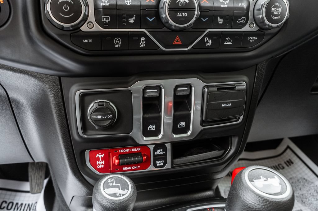 Used 2021 Jeep Wrangler Rubicon w/ Uconnect 4C Nav & Sound Group AWD/4WD image 20
