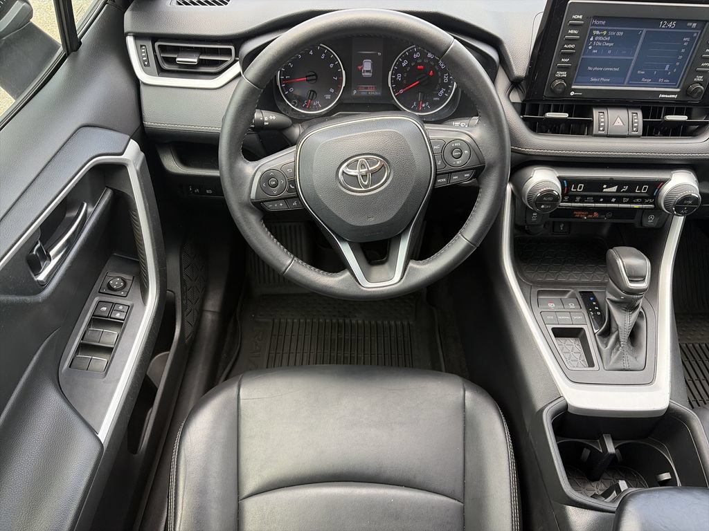 Used 2022 Toyota RAV4 XLE Premium FWD image 14