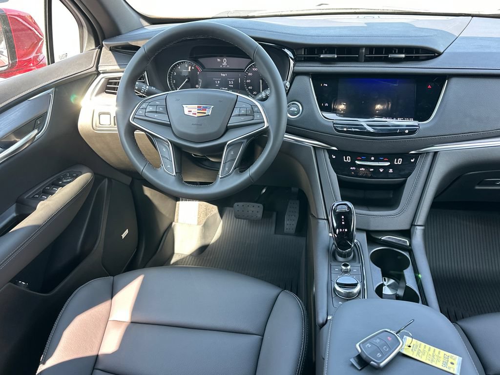 New 2026 Cadillac XT5 Luxury w/ LPO, Floor Liner Package AWD/4WD image 15