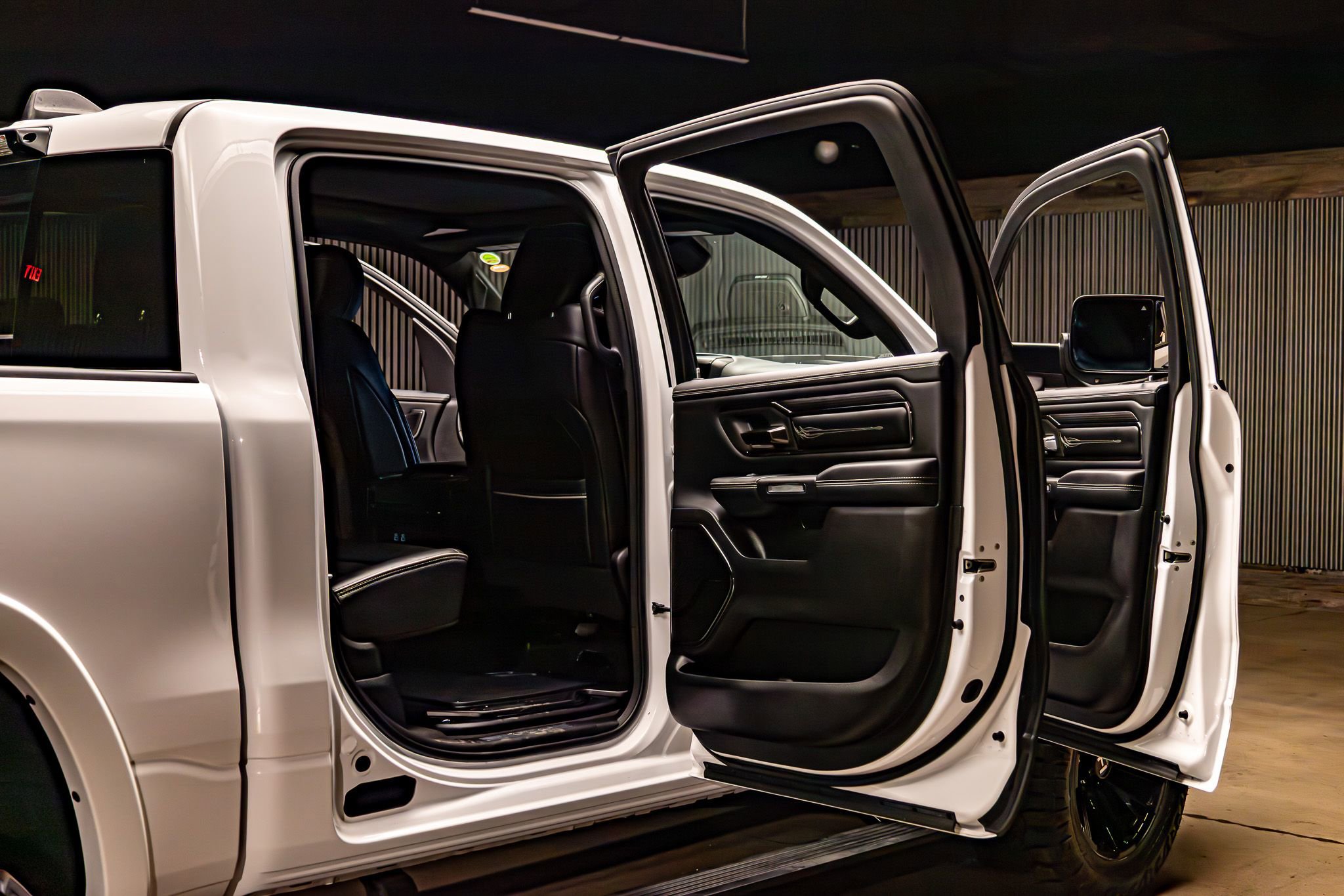 Used 2023 RAM 1500 Limited image 31