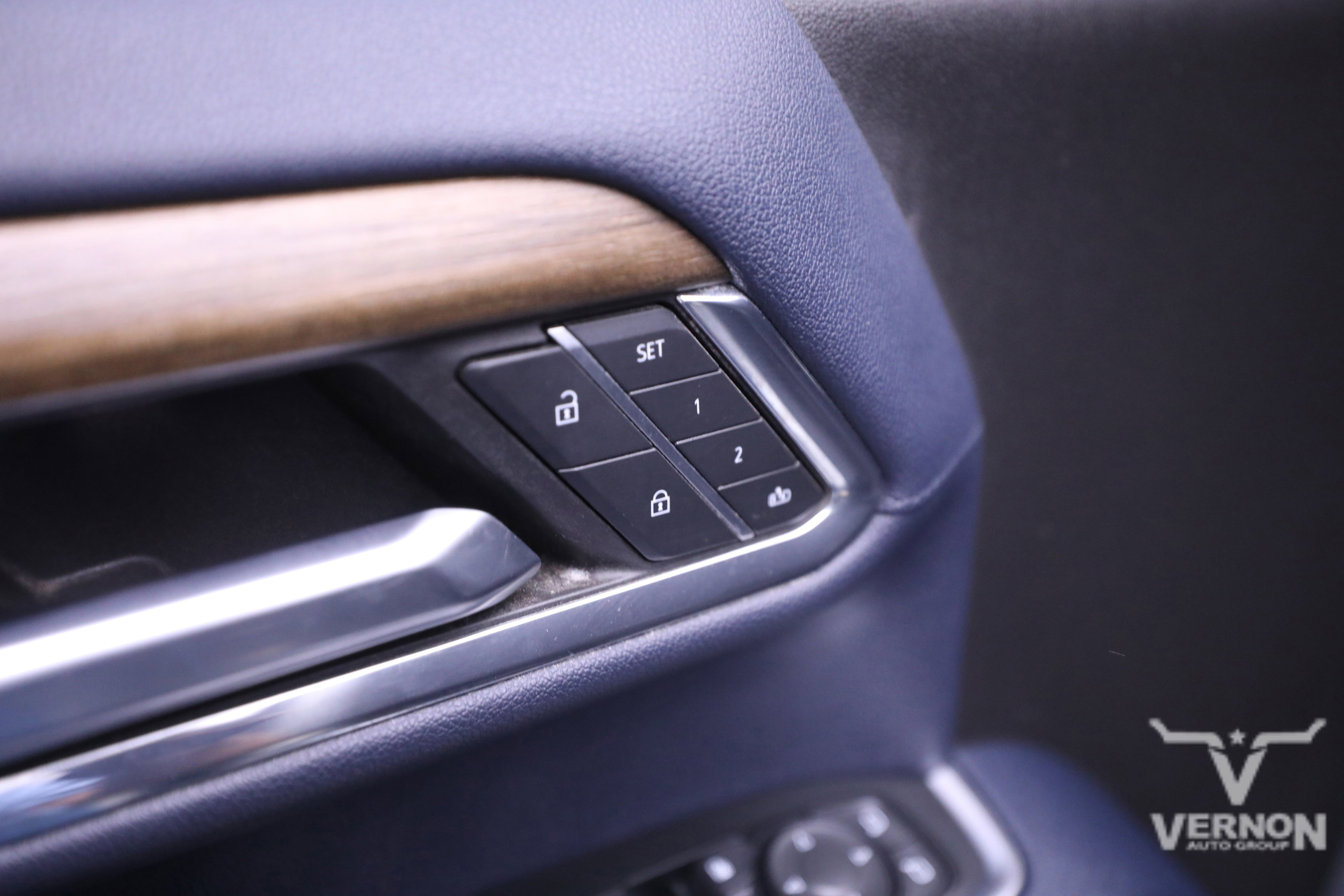 Used 2024 Chevrolet Silverado 3500 High Country w/ High Country Premium Package image 18