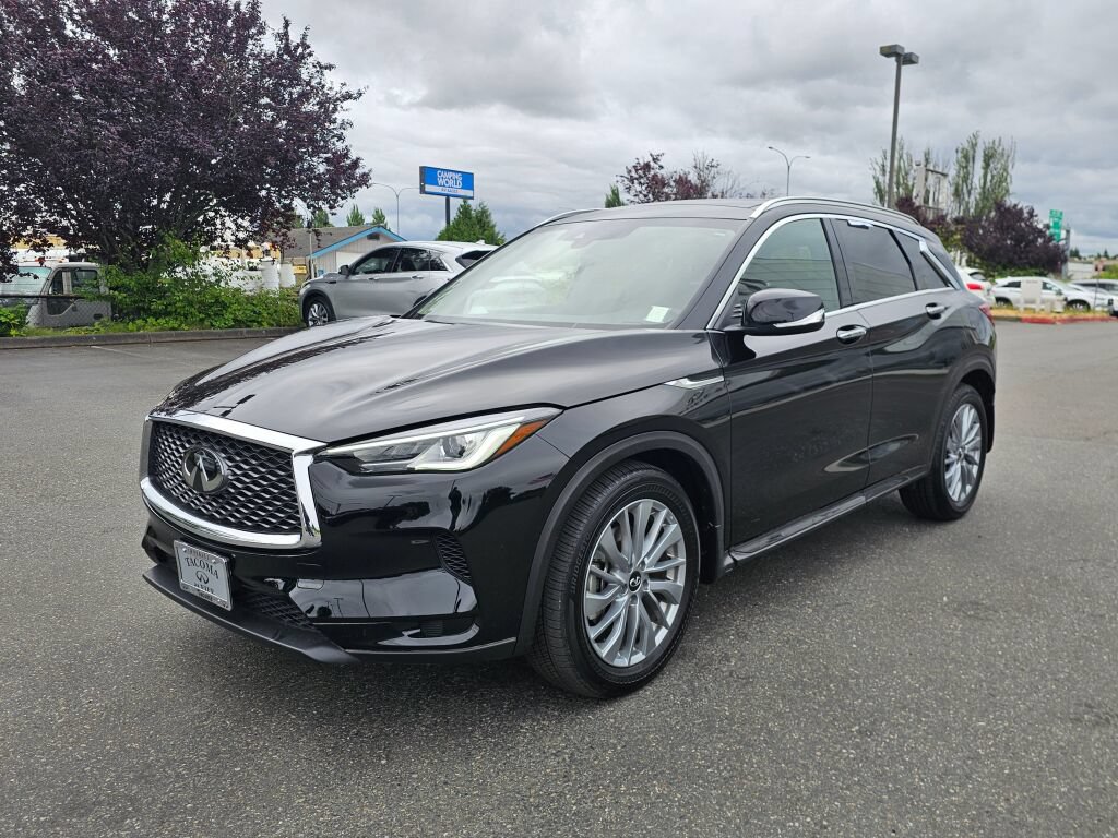 Used 2024 INFINITI QX50 Luxe AWD/4WD image 3