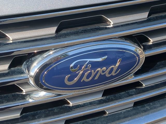 Used 2024 Ford Edge Titanium image 13