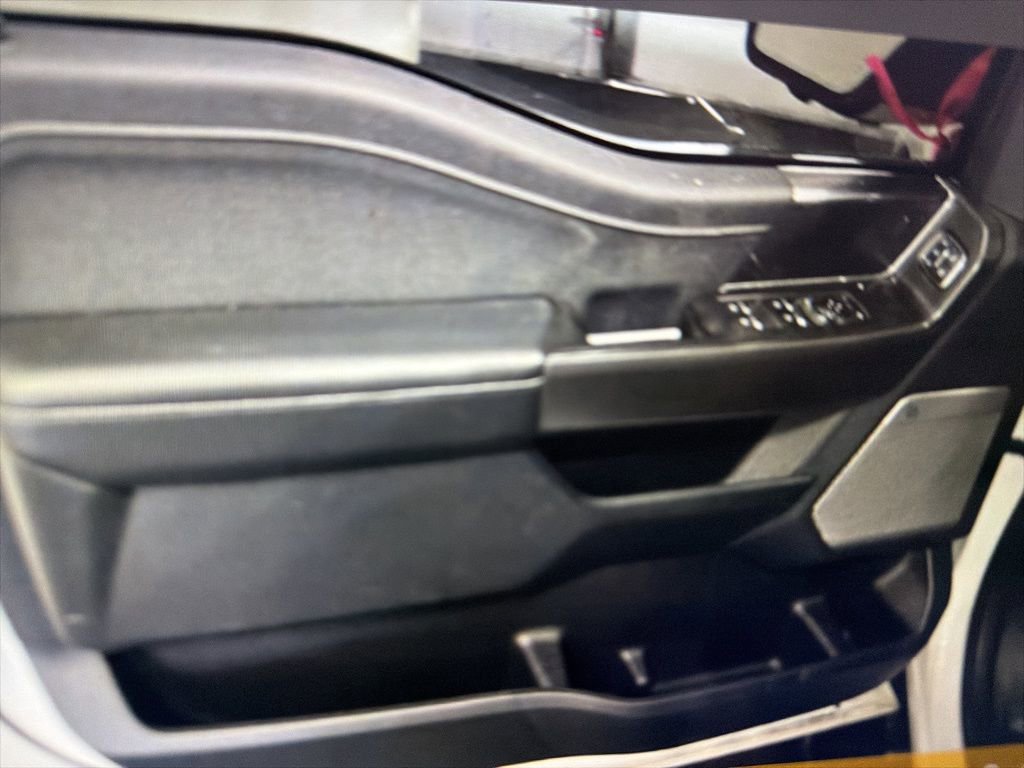 Used 2024 Ford F150 Lariat image 9
