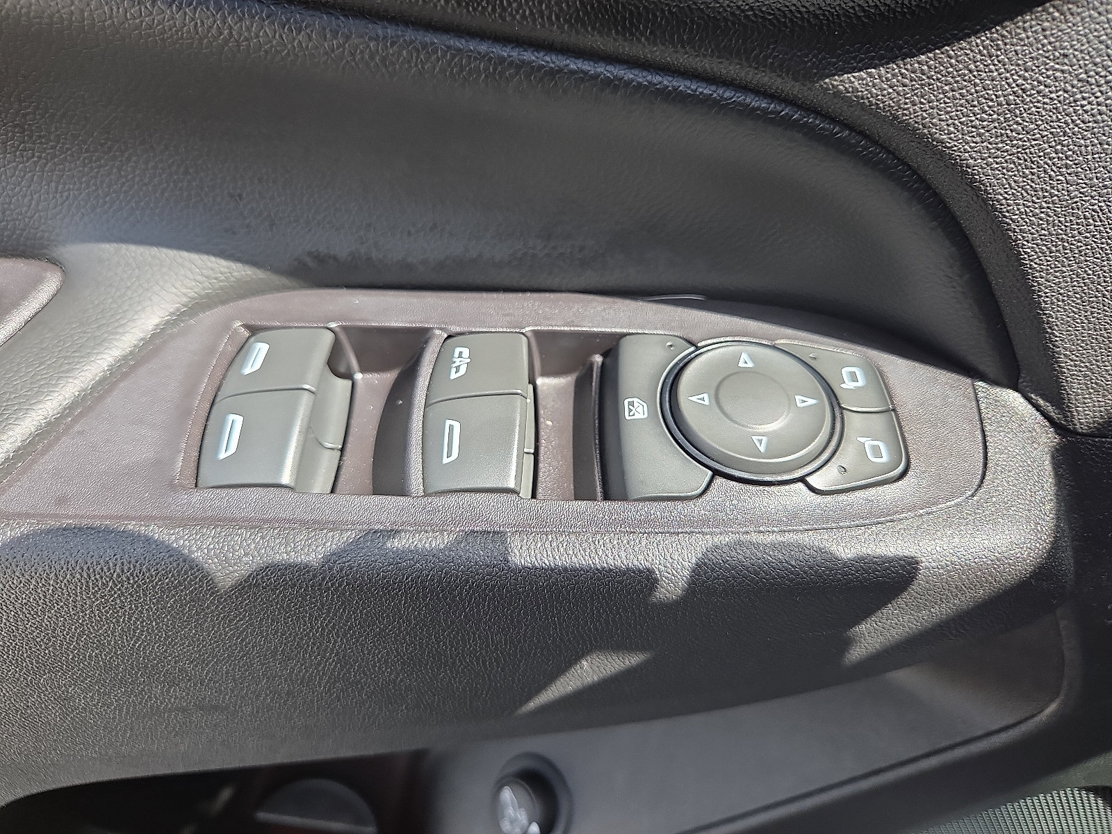 Used 2018 Chevrolet Equinox LT FWD image 15
