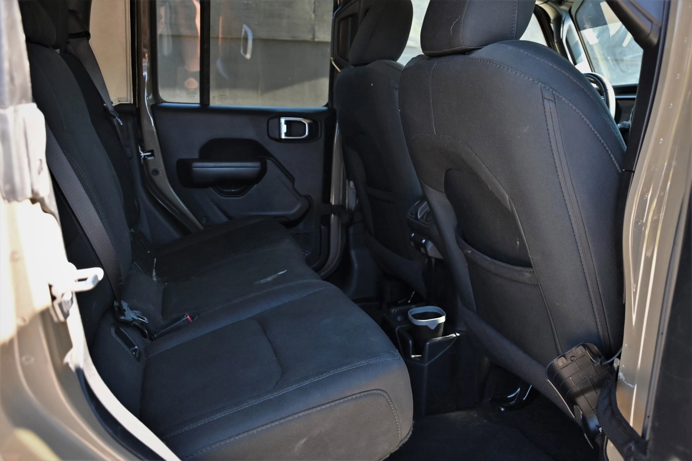 Used 2020 Jeep Gladiator Sport w/ Quick Order Package 24S image 16