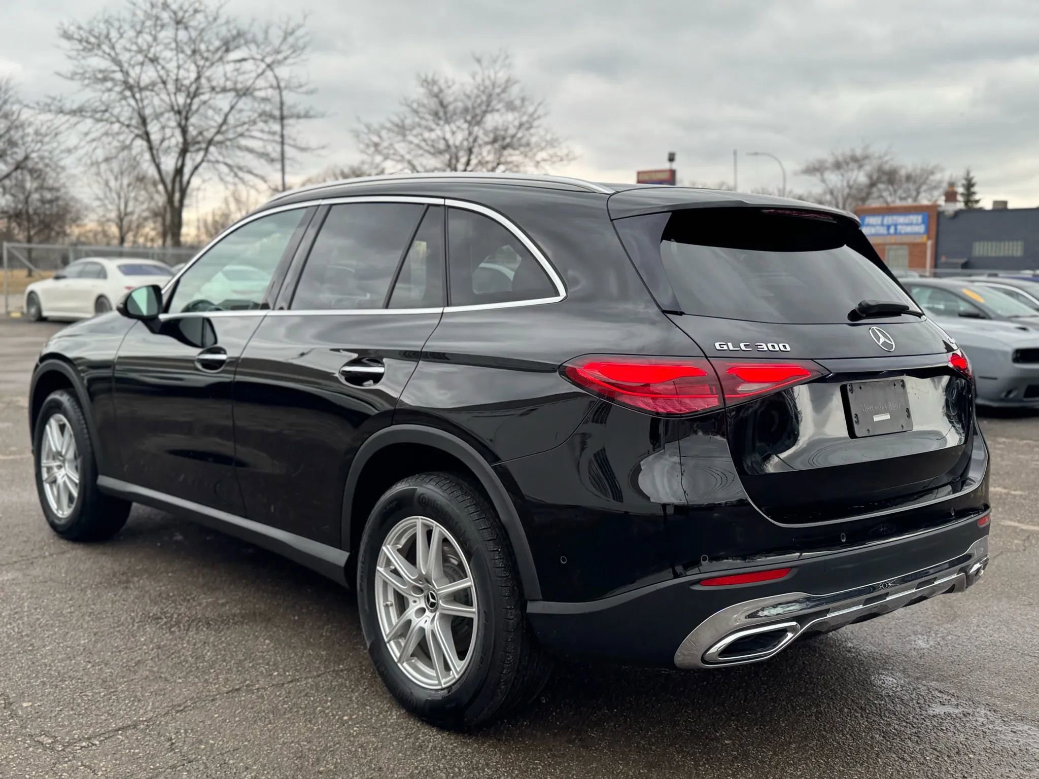 Used 2023 Mercedes-Benz GLC 300 4MATIC image 7
