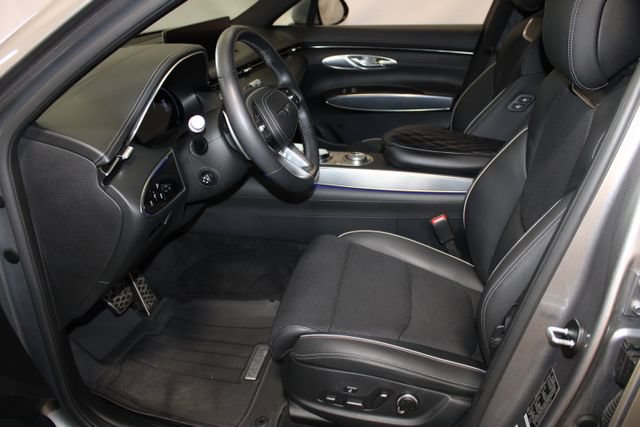 Used 2024 Genesis GV70 2.5T w/ Sport Prestige Package AWD/4WD image 8