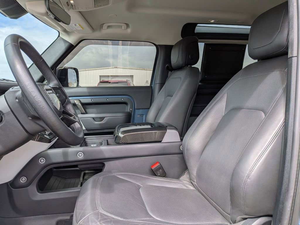 Used 2023 Land Rover Defender 90 S image 14