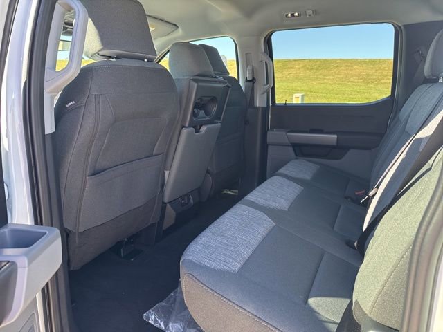 New 2026 Ford F250 XLT w/ FX4 Off-Road Package image 10