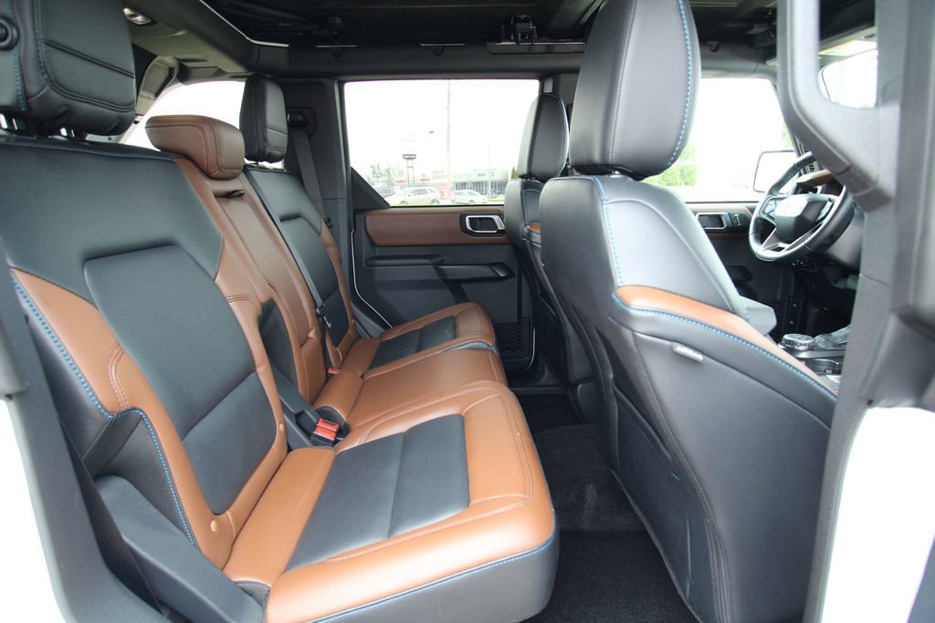 Used 2024 Ford Bronco Outer Banks image 9