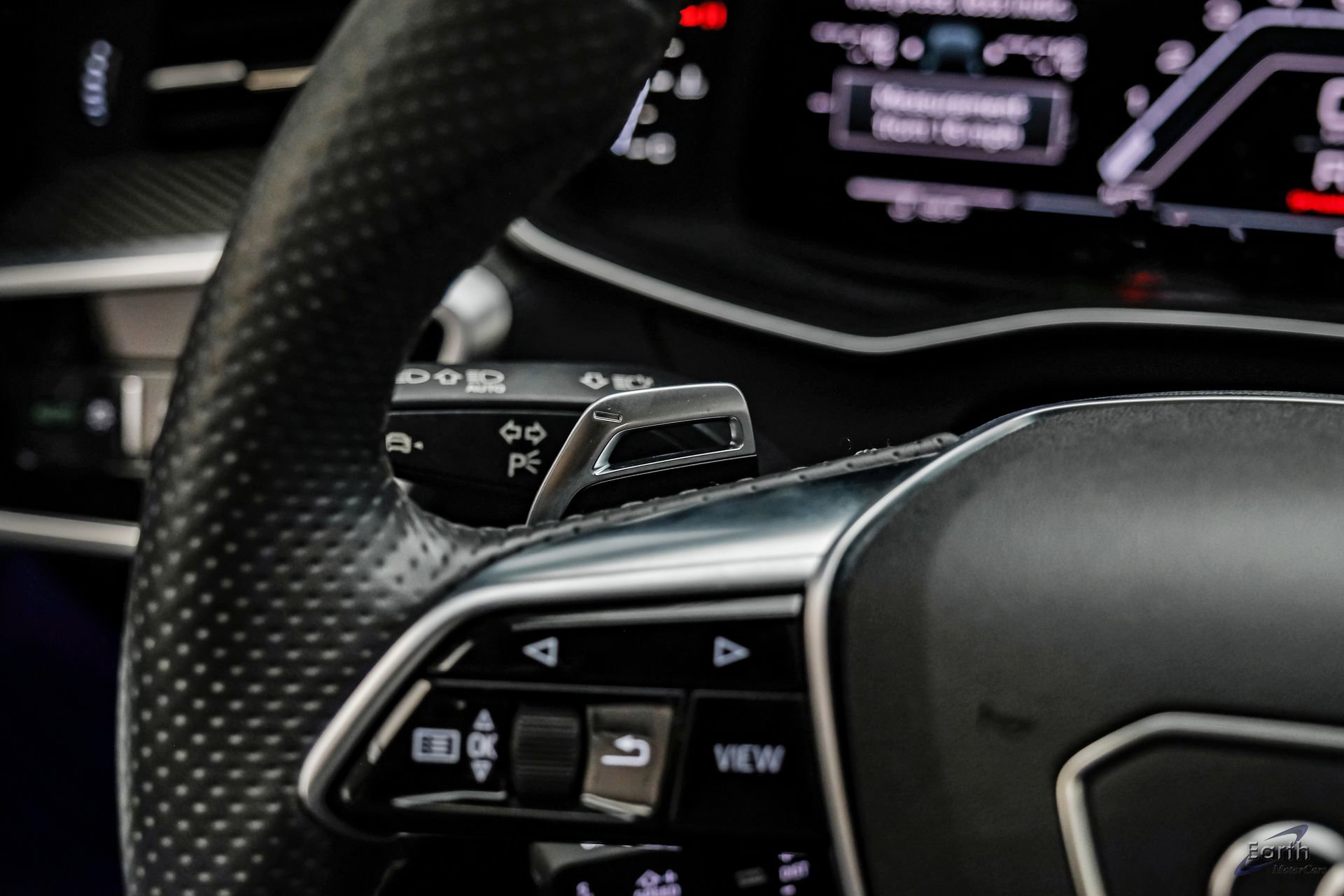 Used 2023 Audi RS 6 w/ Black Optic Package image 52