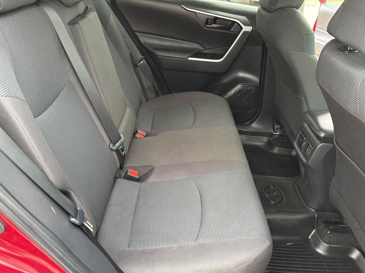 Used 2023 Toyota RAV4 LE AWD/4WD image 14