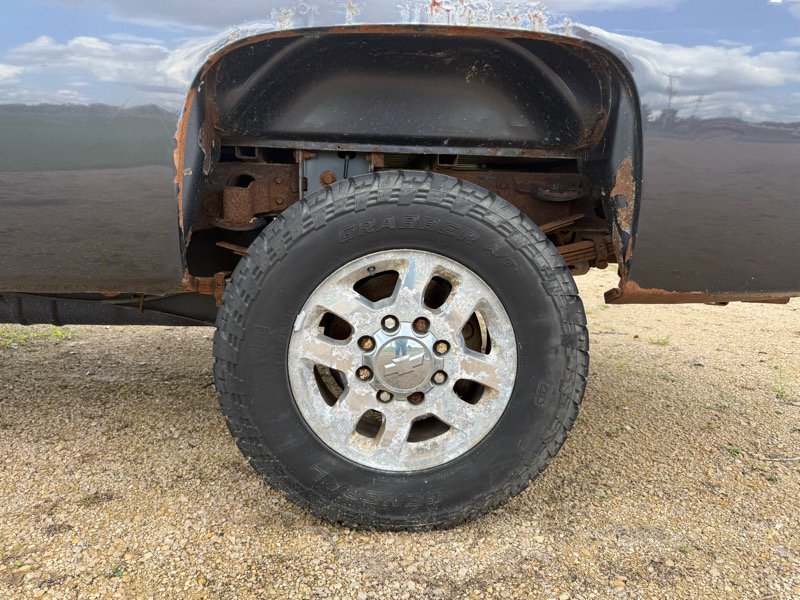 Used 2011 Chevrolet Silverado 3500 LT w/ Interior Plus Package image 13