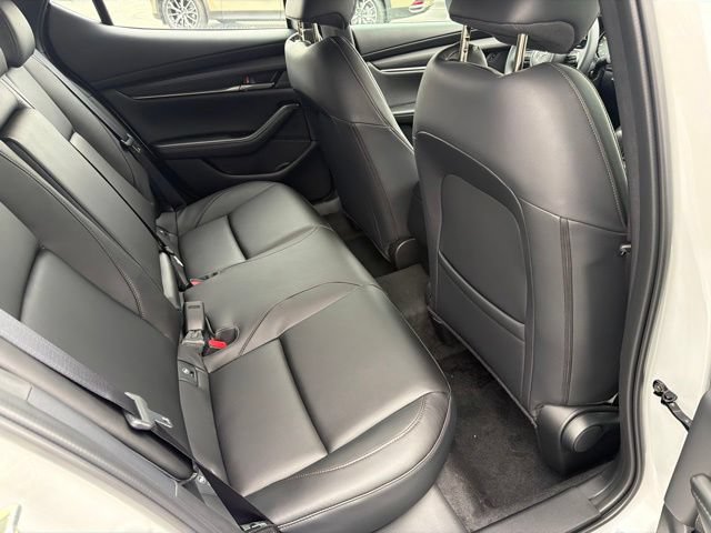 New 2026 MAZDA MAZDA3 2.5 S Hatchback w/ Select Pkg FWD image 34