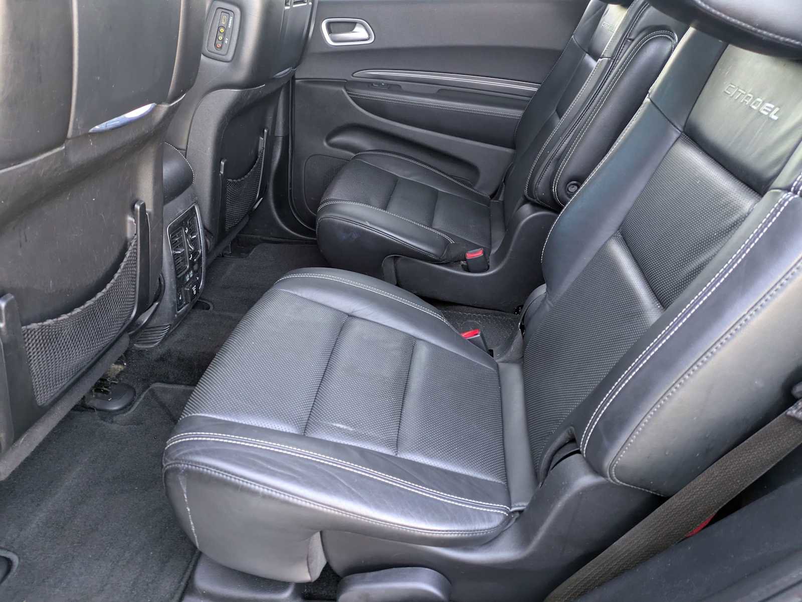 Used 2018 Dodge Durango Citadel w/ Premium Entertainment Group image 18