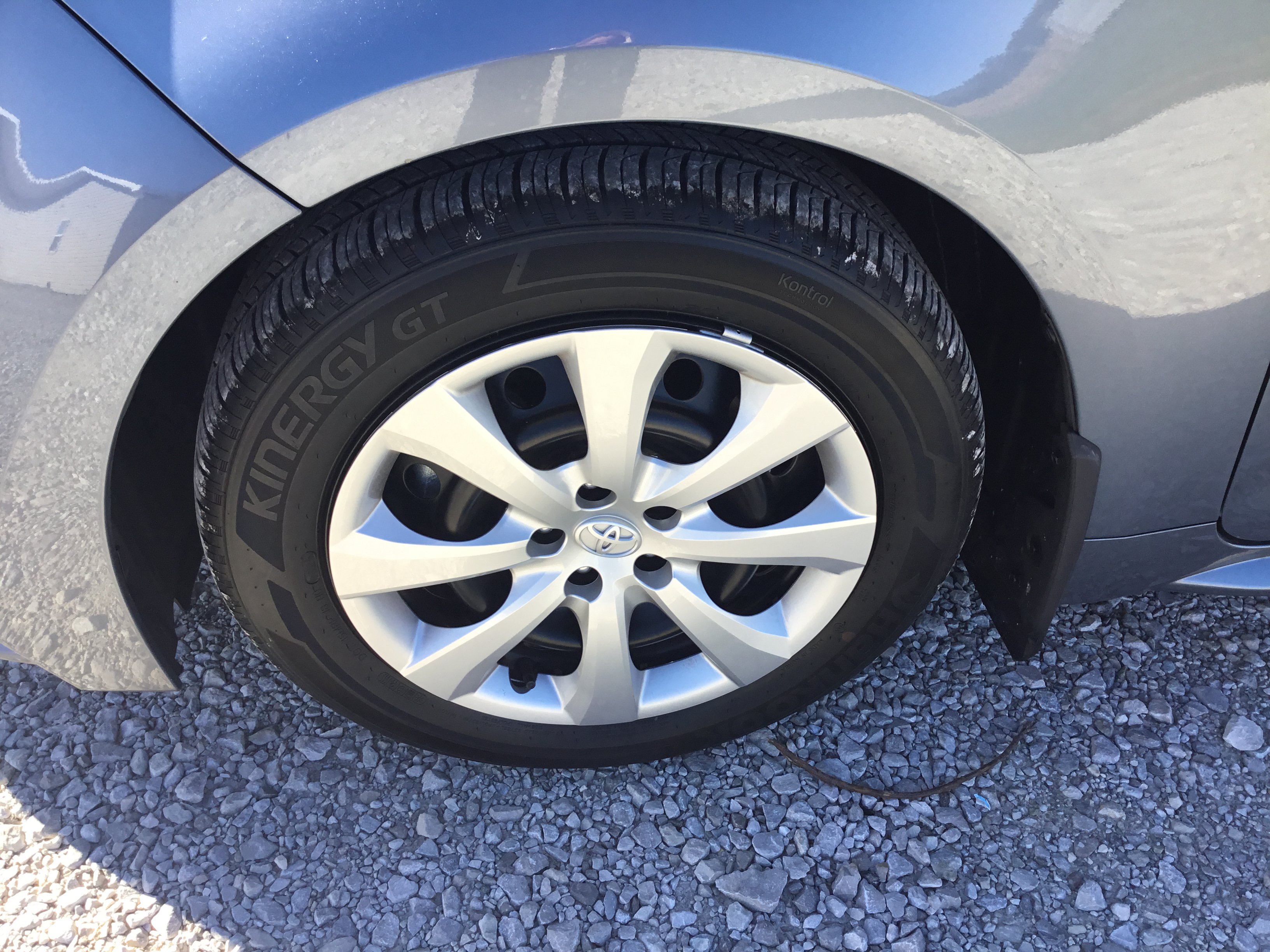 Used 2025 Toyota Corolla LE FWD image 9