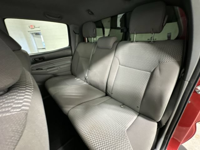 Used 2015 Toyota Tacoma PreRunner w/ SR5 Package RWD image 19