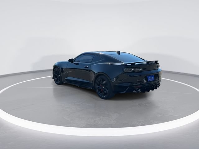 Used 2019 Chevrolet Camaro SS RWD image 7