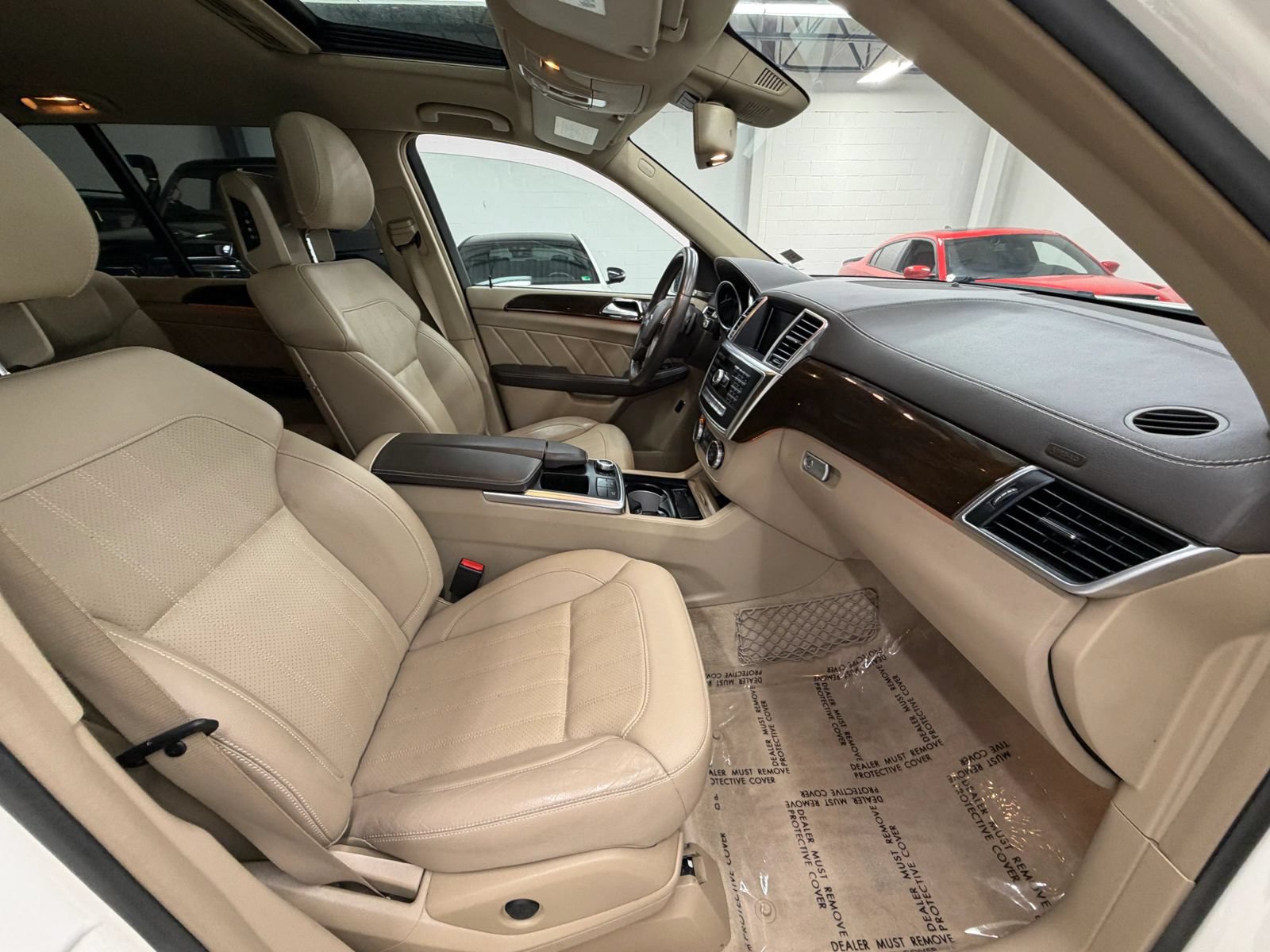 Used 2015 Mercedes-Benz GL 450 4MATIC w/ Lane Tracking Package image 22