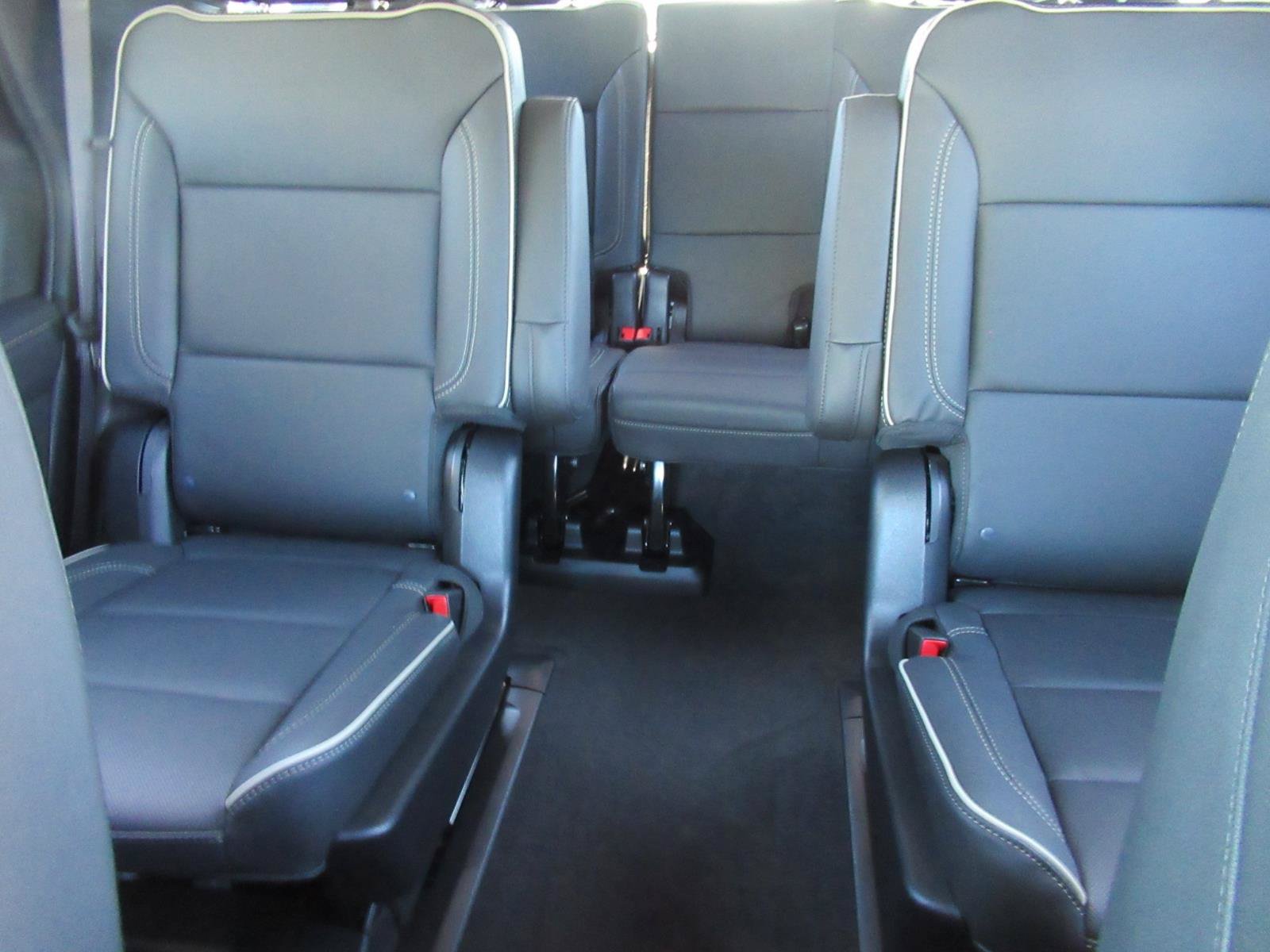 Used 2025 Chevrolet Tahoe Premier w/ Sun And Tow Package AWD/4WD image 39