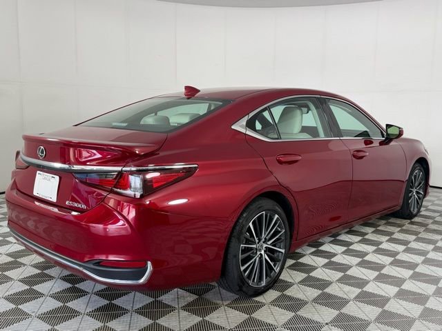 Certified 2025 Lexus ES 300h 300h w/ Premium Package image 9
