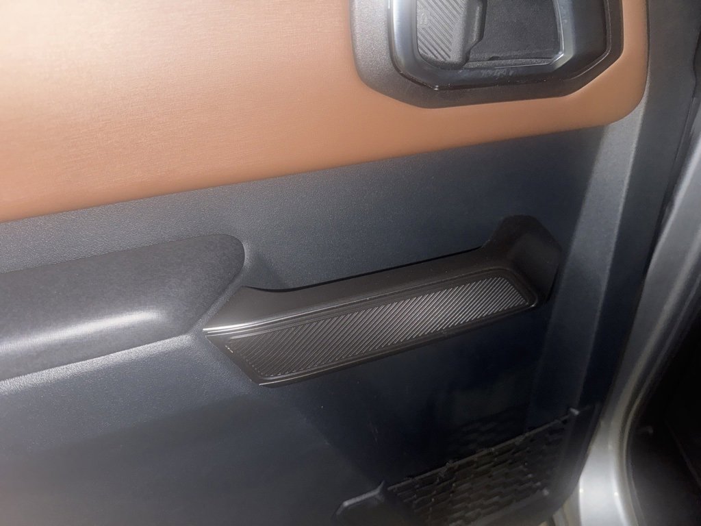 Used 2024 Ford Bronco Outer Banks image 12