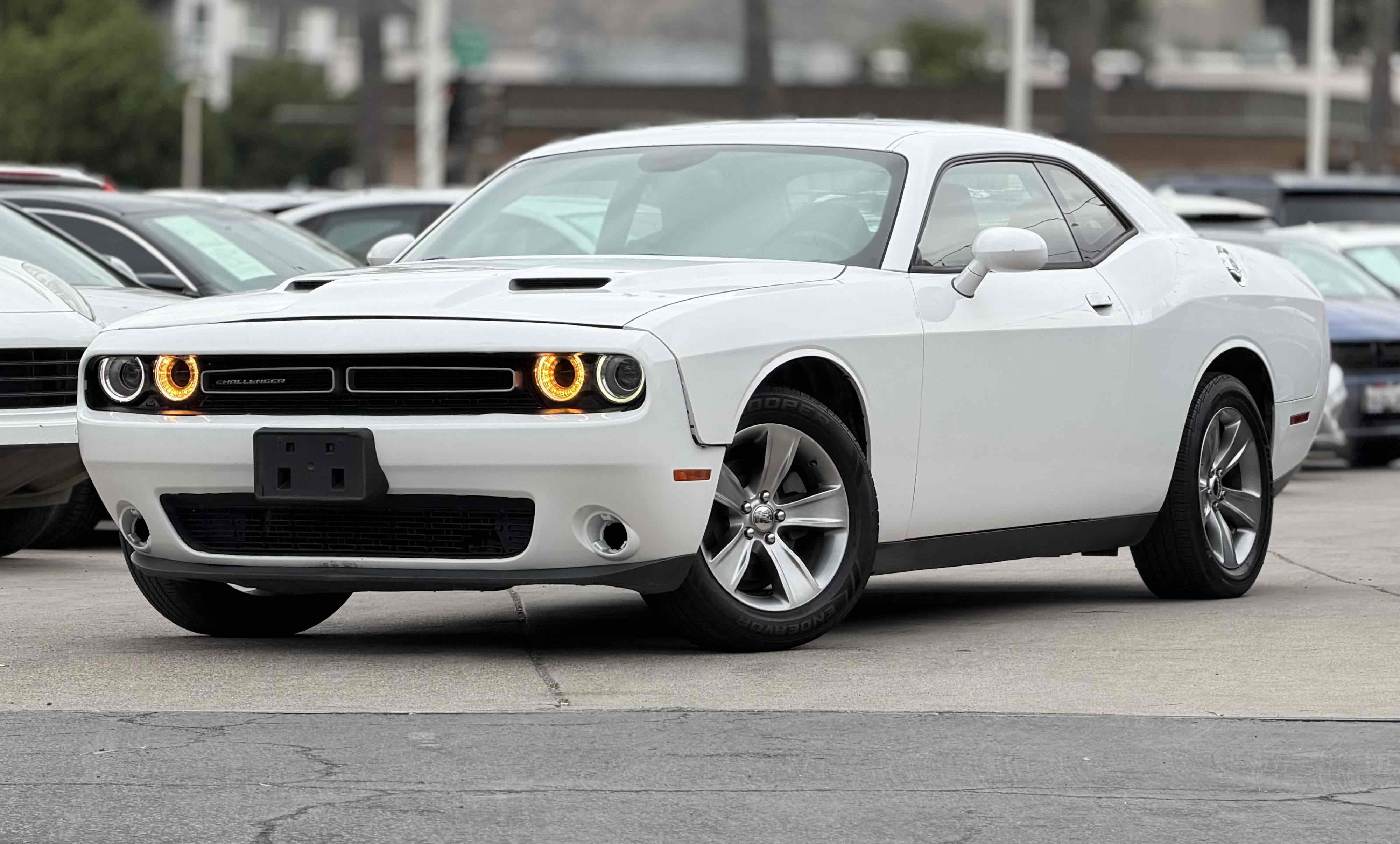 Used 2015 Dodge Challenger SXT