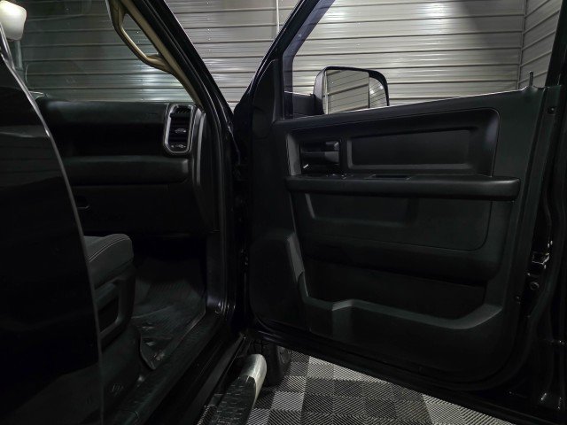 Used 2020 RAM 3500 Tradesman image 34