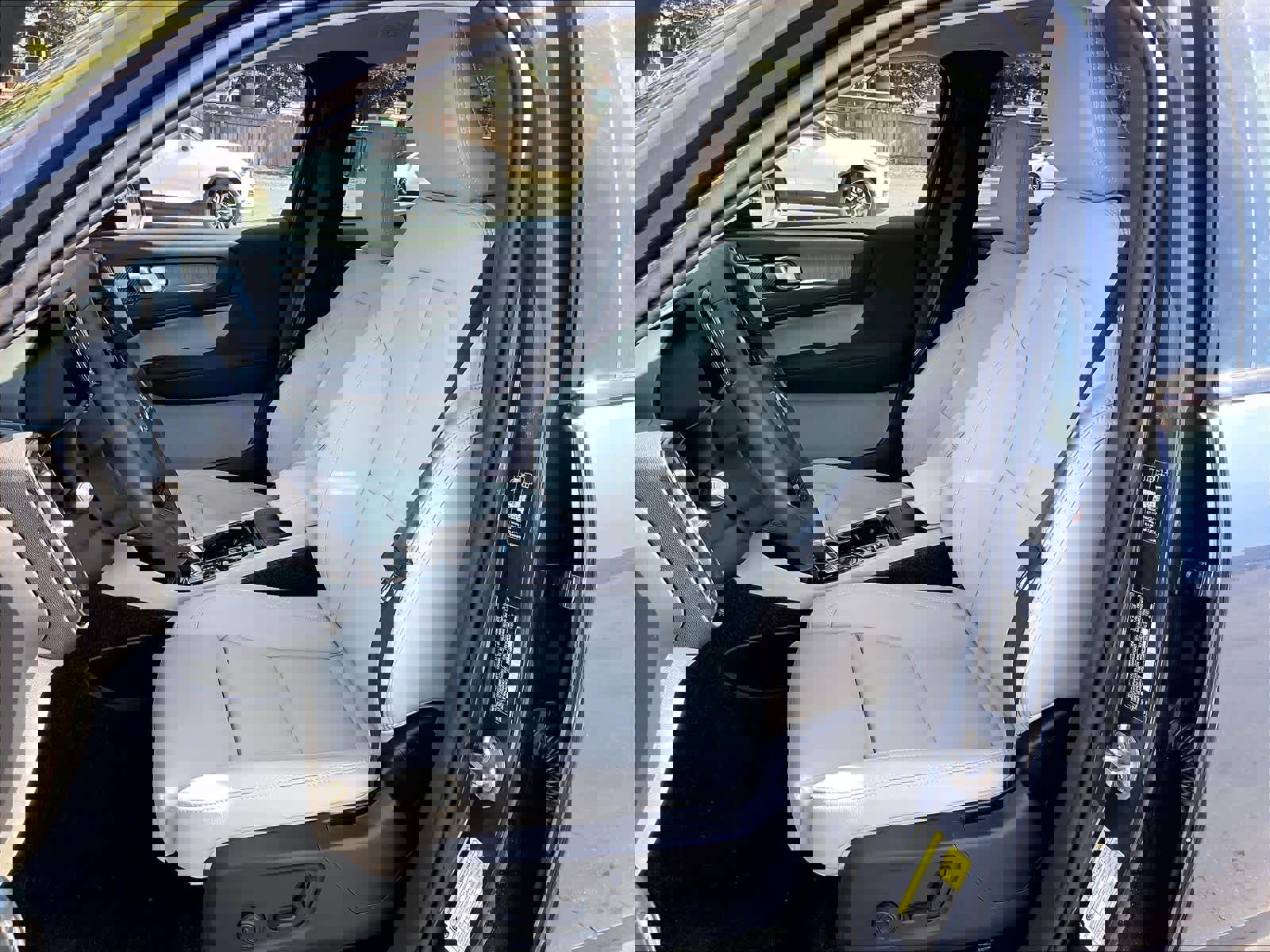 New 2026 Volvo XC40 B4 Plus w/ Protection Package Premier image 11