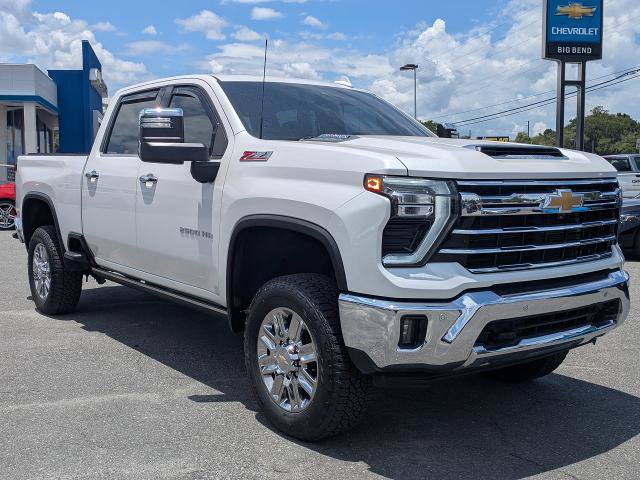 Used 2024 Chevrolet Silverado 2500 LTZ w/ LTZ Plus Package AWD/4WD image 2