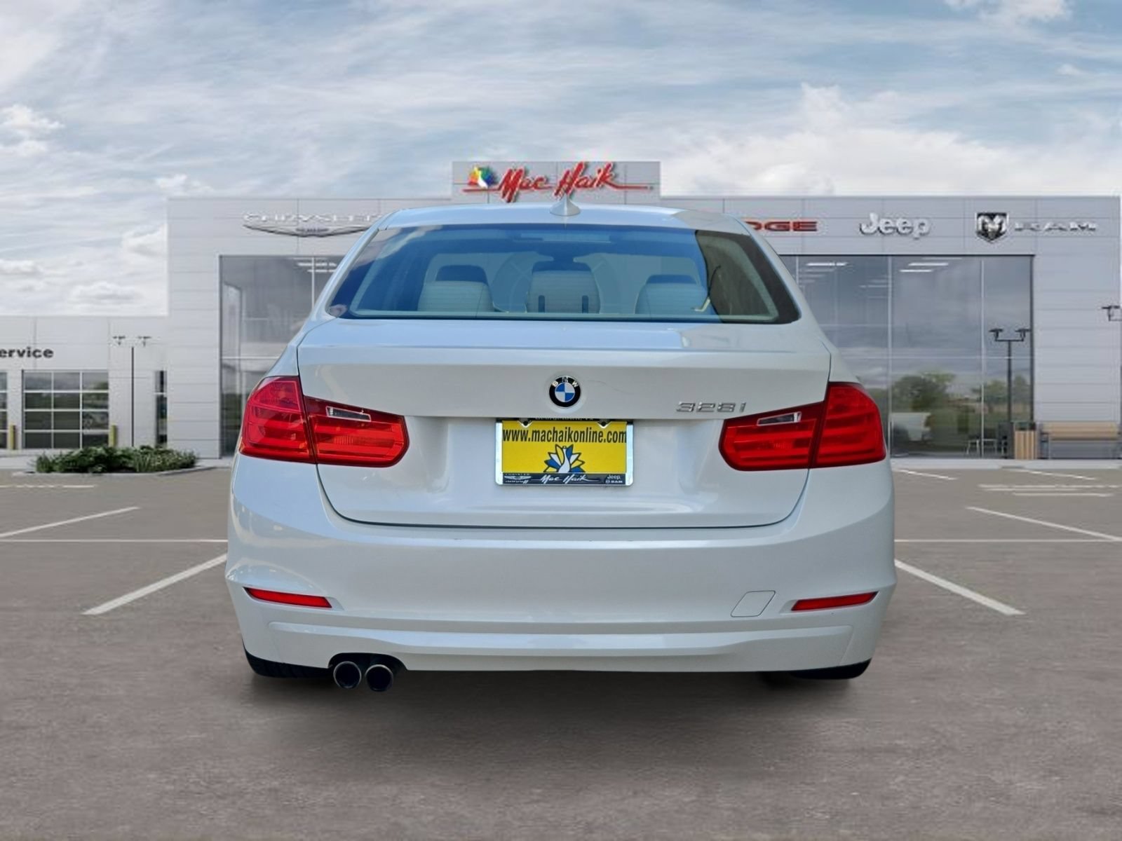 Used 2014 BMW 328i Sedan RWD image 4