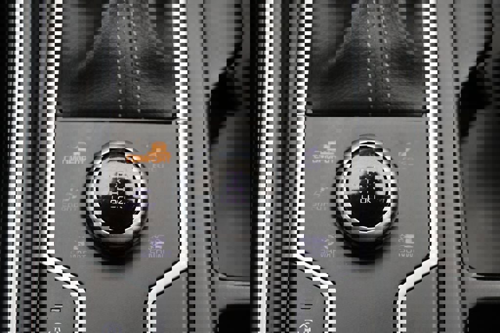 Used 2023 Kia Sorento LX image 26